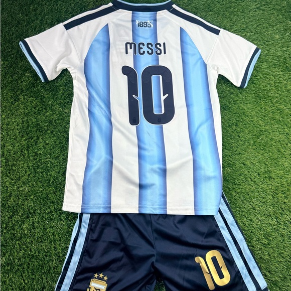 Messi Argentina Kids Soccer Jersey Set - Picture 2 of 2